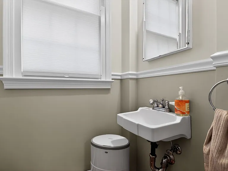 4825 Butterworth Pl NW — Photo 22
