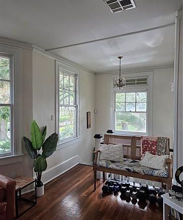 3rd image of 2209 State St