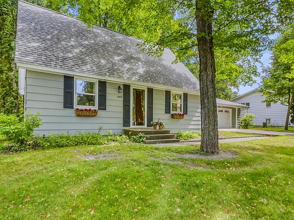4th image of 1583 E Shore Dr