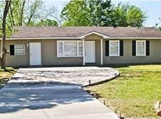 602 E Laurel St, Atmore, AL 36502
