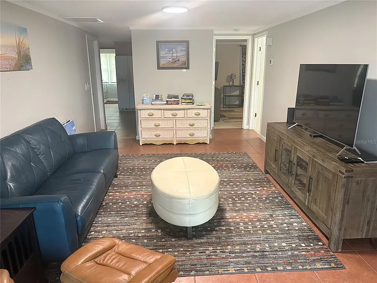 1010 Osprey Ct — Photo 5