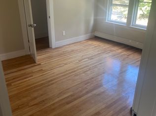 38 Roxbury St, Worcester, MA 01609