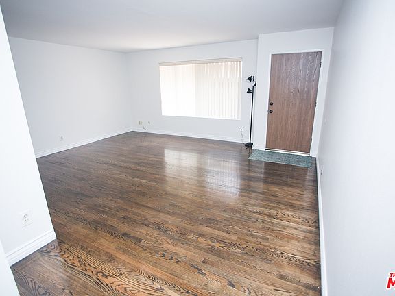 5th image of 5463 Newcastle Ave APT 3