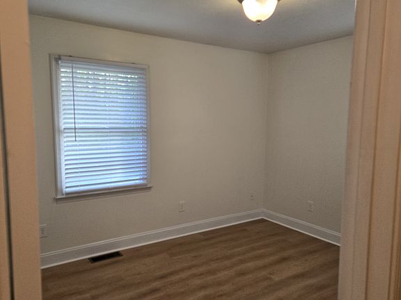 5th image of 7995 Fulmont Dr