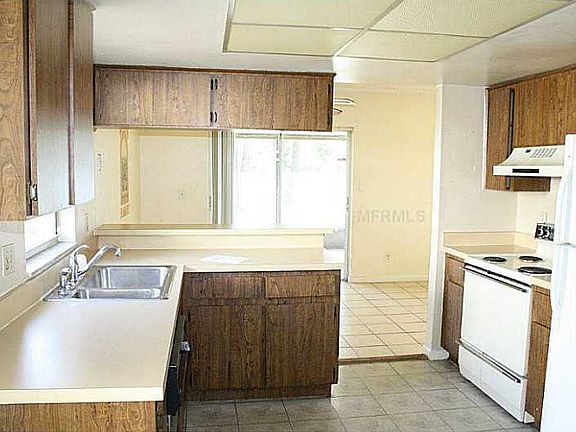 2nd image of 5309 Starhill Pl