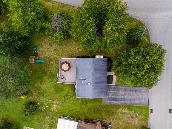 3rd image of 701 Hartland Dr