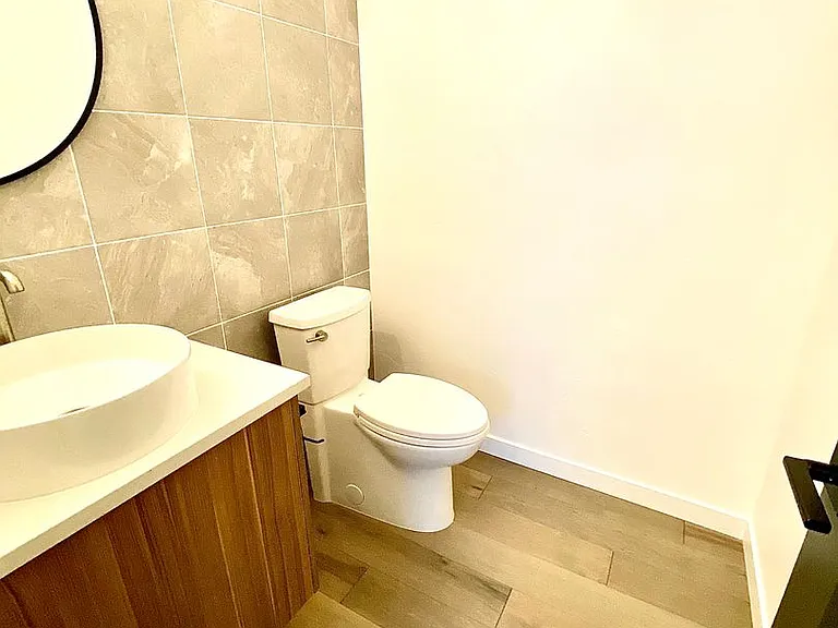 1258 E Echelon Ridge Ln — Photo 6