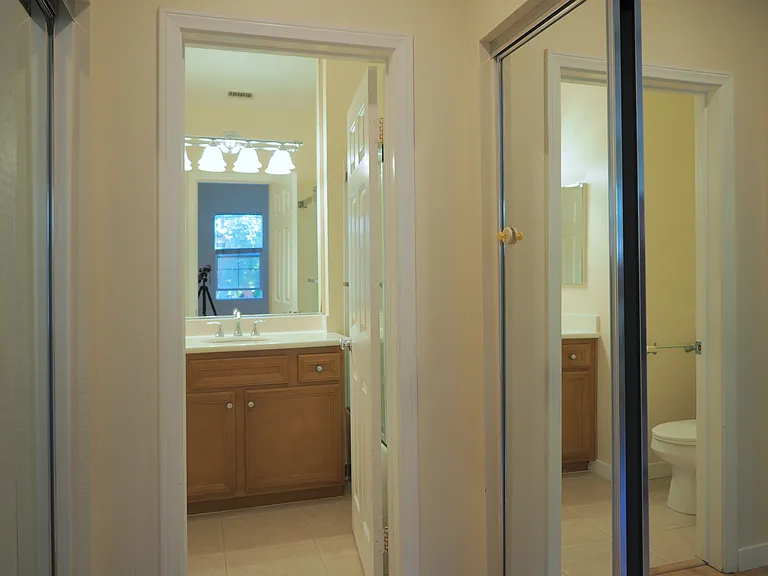 Primary dual closets
