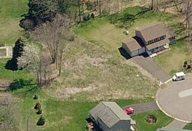 2nd image of 816 Destin Dr