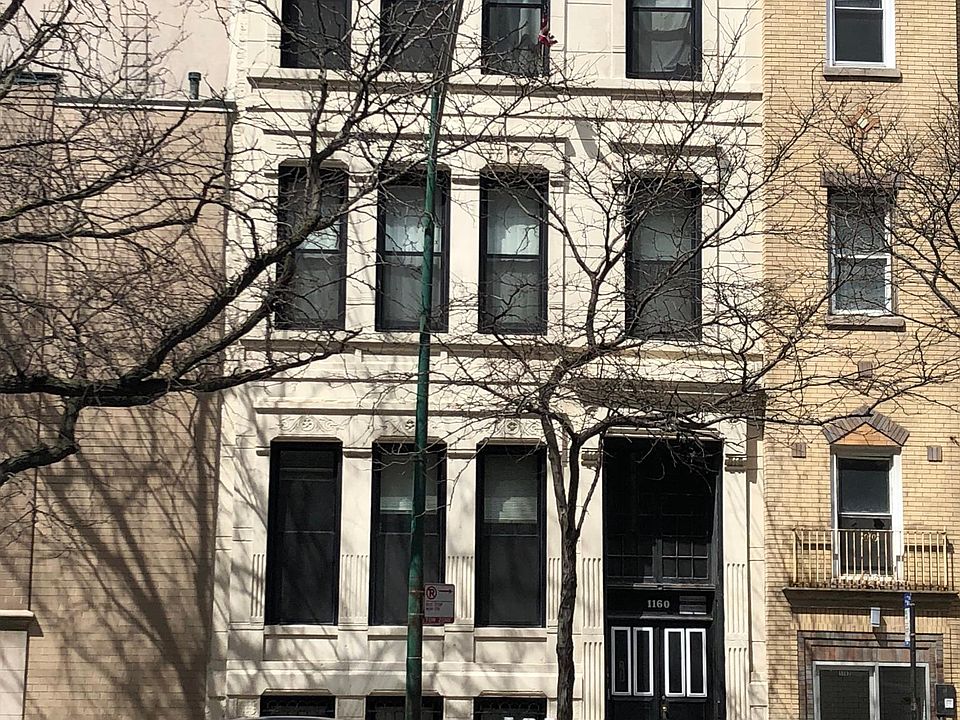 1st image of 1160 N La Salle Dr #1