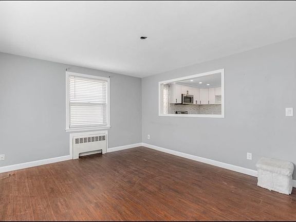 4th image of 89 Rome Ave