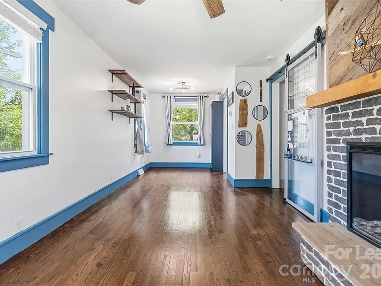 20618 Cornelius Ct — Photo 5