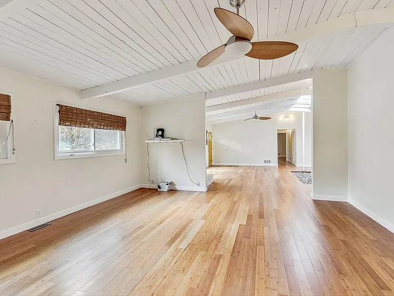 3121 Lynnray Dr — Photo 12