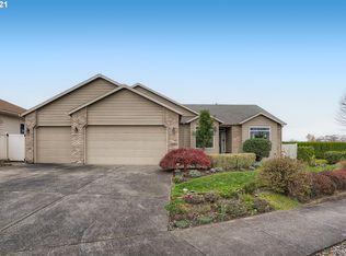 3943 NE Fairview Lake Way, Fairview, OR 97024