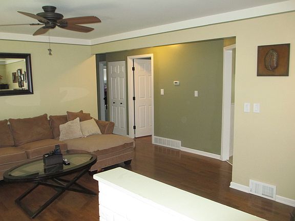 4th image of 21513 Parkway St
