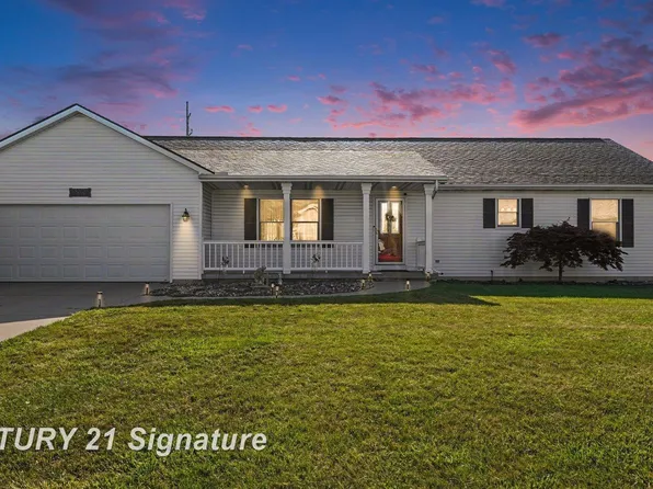 8202 Hawk Dr, Freeland, MI 48623