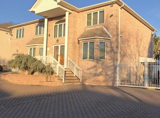 557 Ionia Ave, Staten Island, NY 10312