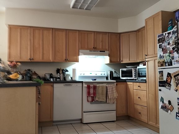 5th image of 2191 S Sherman St #3