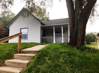 606 N 3rd St, Guthrie Center, IA 50115