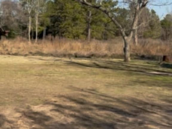 4th image of 801 Snell Rd