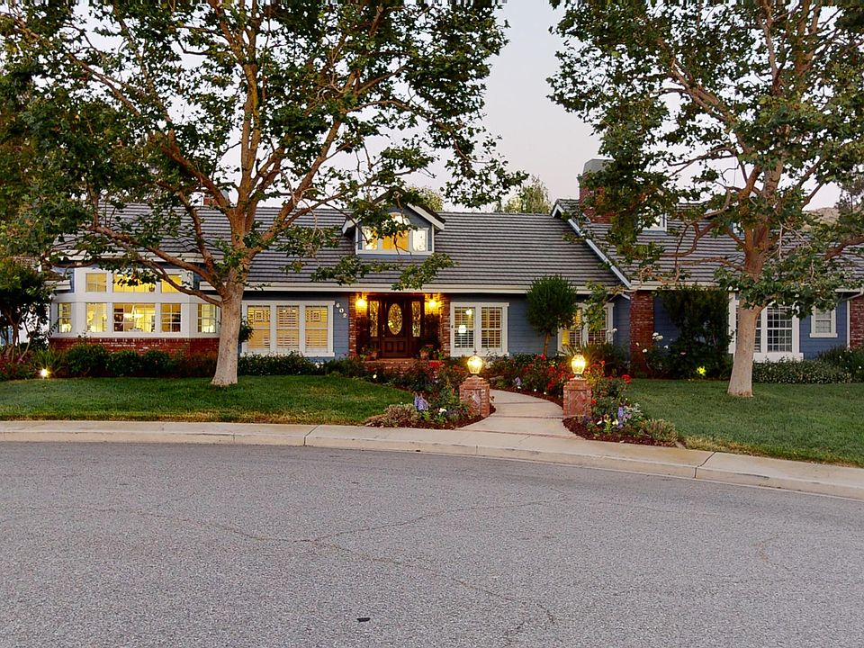 1st image of 602 Camino Verde