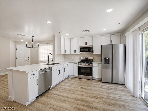 3rd image of 3137 Sunrise Cove Ave