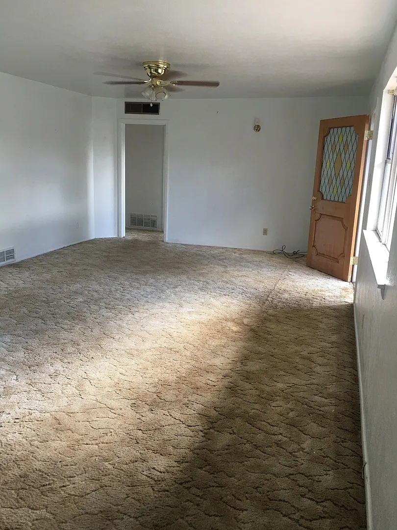 Great Brick Home On Large Lot — Photo 4