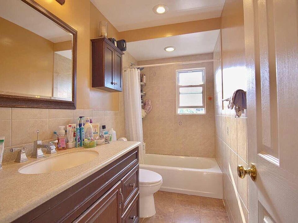 2nd image of 2339 Whitestone Expy #2
