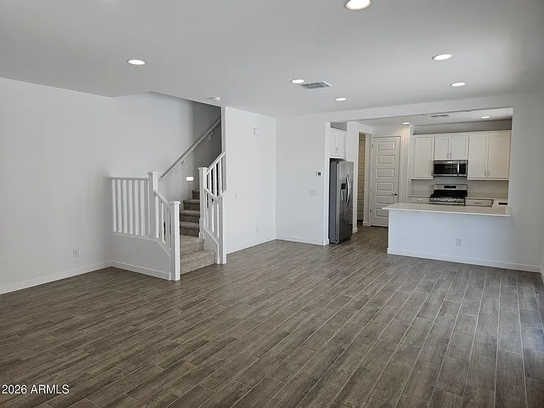 8310 E Prairie Ave — Photo 5