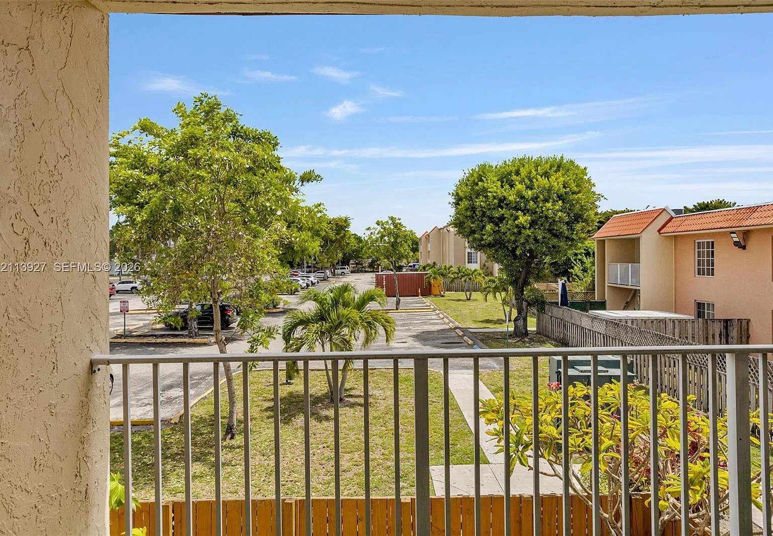 Doral Gardens Ii Condo — Photo 4