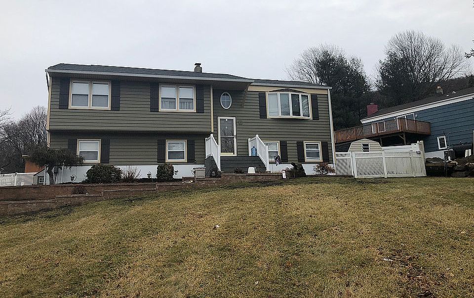 1st image of 25 Hadowanetz Dr