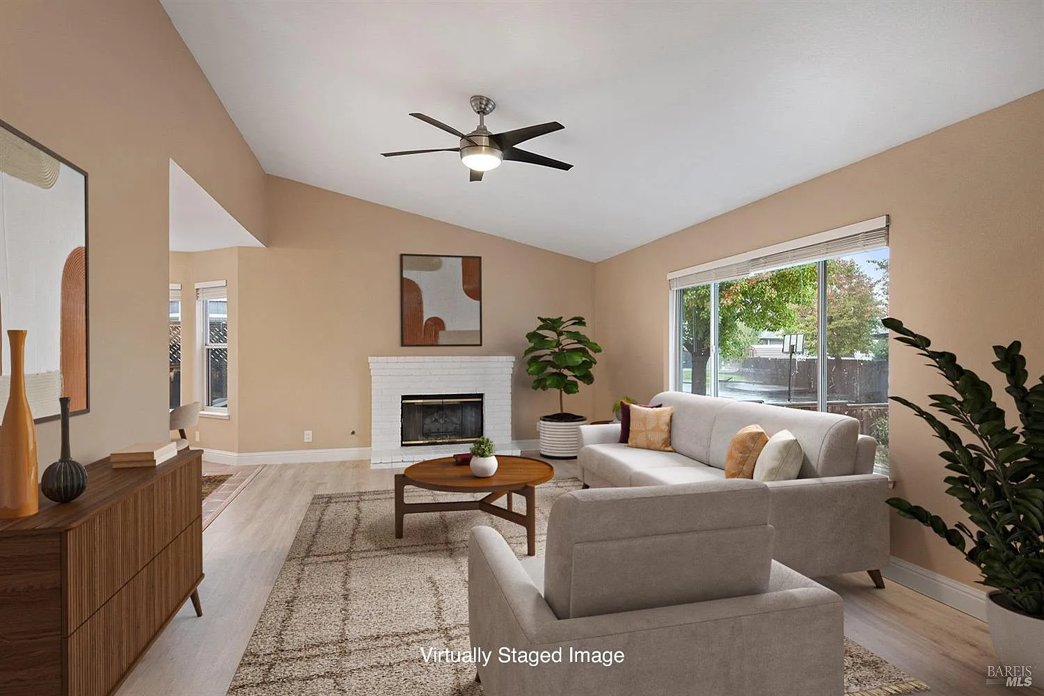 3 bed, 1297 sqft, $3,800 — Photo 4