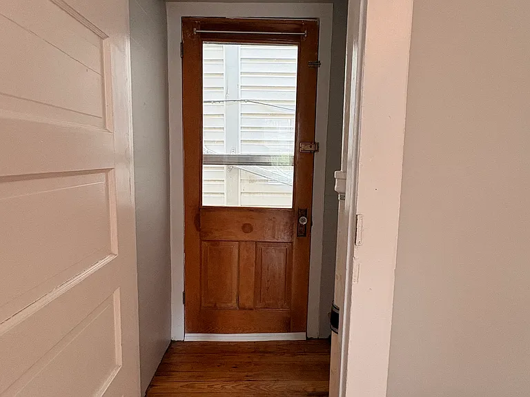 216 E Main St — Photo 13