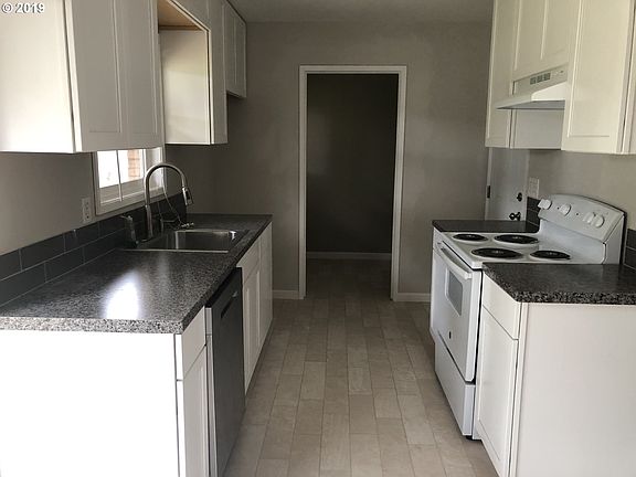 4th image of 1209 NE 108th Ave