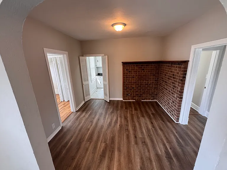 13 Magnolia Pl — Photo 3