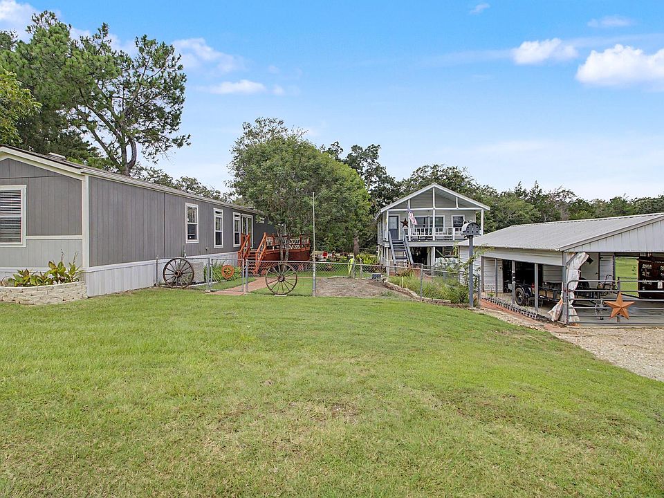 1st image of 637 Lakeview Dr