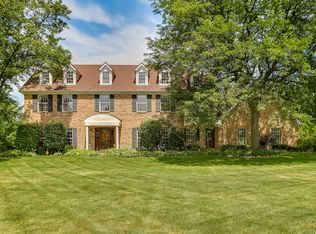 28W560 Lorraine Dr, Winfield, IL 60190