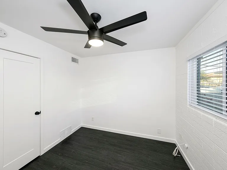 Boho On 40th Street Apartments — Photo 12