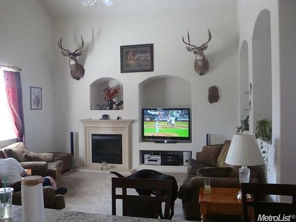 2nd image of 568 Buckaroo Ct