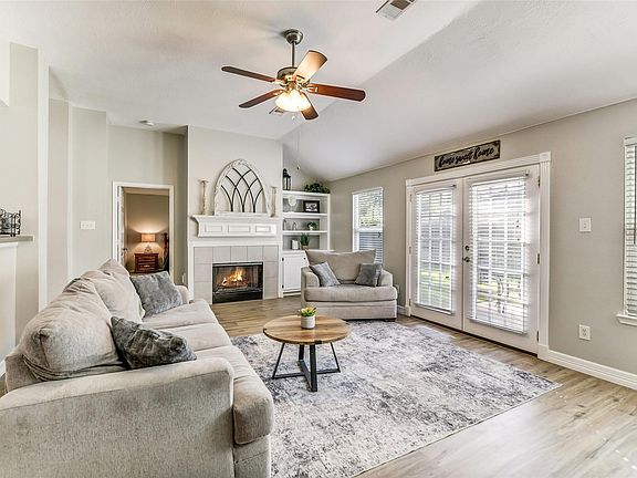 5th image of 14035 Fair Glade Lane