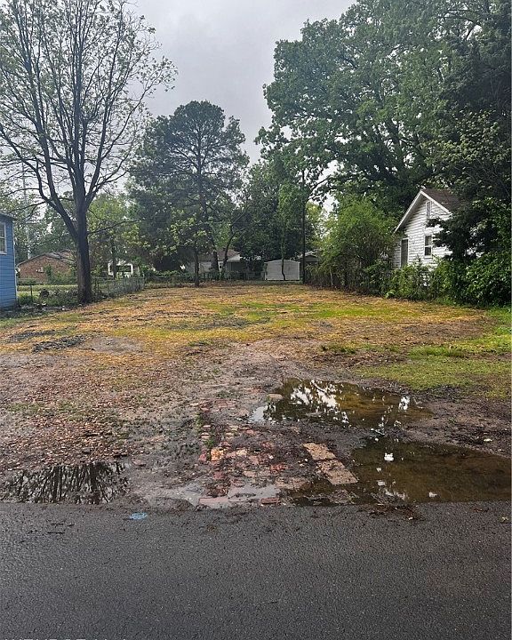 2nd image of 4908 Arlington Ave