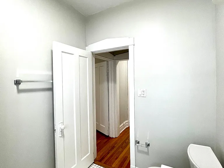 914 Main St #3 — Photo 6