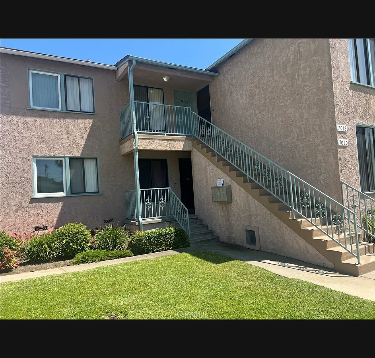 2 bed, 900 sqft, $2,695 — Photo 1