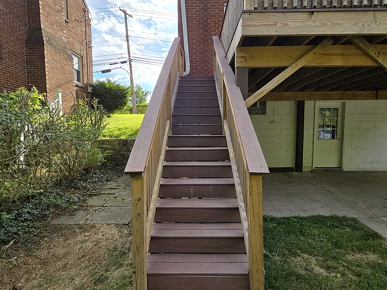 Deck stairwell