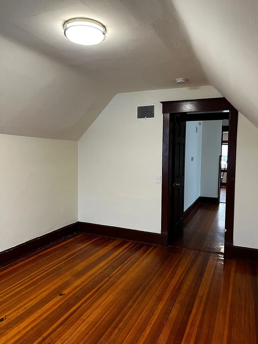 Building Photo - 329 N Sherman Ave #3