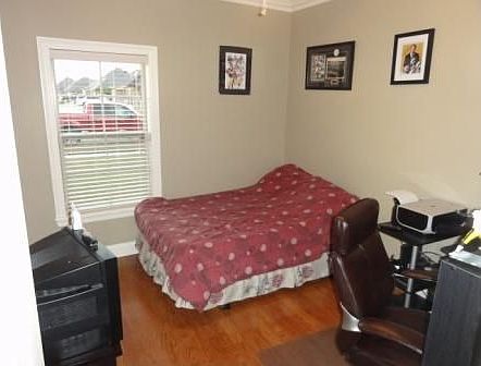 5th image of 275 Inglewood Way
