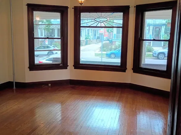 935 Spaight St #1, Madison, WI 53703