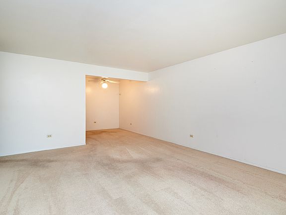 4th image of 18W155 63rd St APT 103-B
