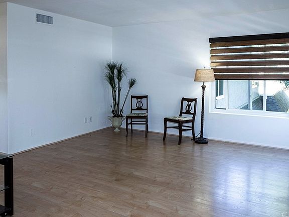 4th image of 216 N Kodiak St APT D