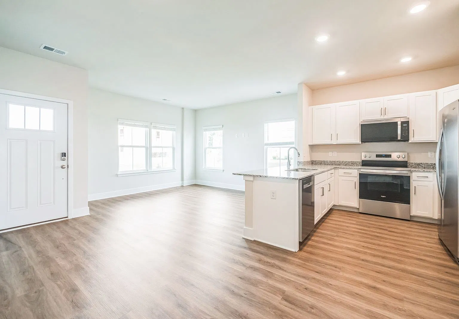3 bed, 1509 sqft, $2,150 — Photo 2